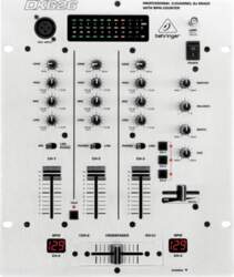 Behringer DX626 DJ controller 3 channels