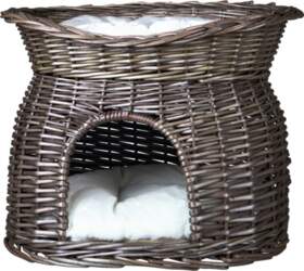 Trixie Wicker bed with 2 pillows