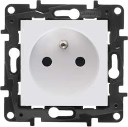 Legrand Niloe Step 2p+z socket automatic