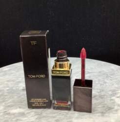 Tom Ford Luxe Vinyl Matte Liquid