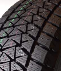 Bridgestone Blizzak DM-V2 - 255/60 R17