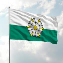 Tukuma novada karogs