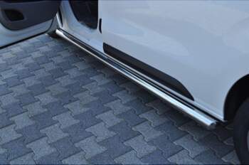 - Auto kāpslis / sānu sliekšņi
