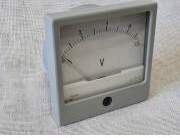 Voltmetrs