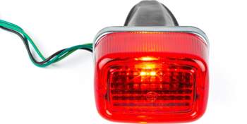 STR8 Aizmugurējais lukturis universāls tips Motokross
