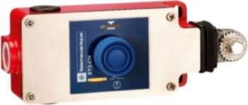 Latching emergency stop rope pull switch