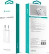 - Devia Universal Smart Charger （EU