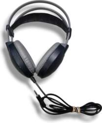 AKG K77