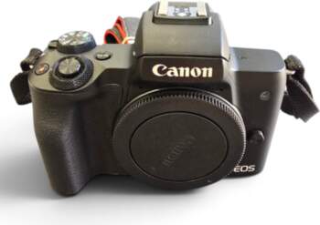 Canon EOS M50