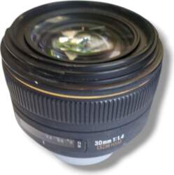 Sigma 30mm 1:1.4