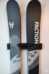 Ski Wall Mount / Wall Ski