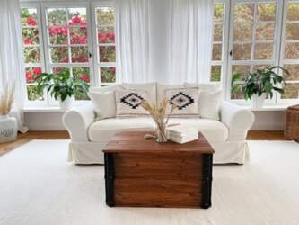 Uncle Joe´s Dark Coffee Table Chest
