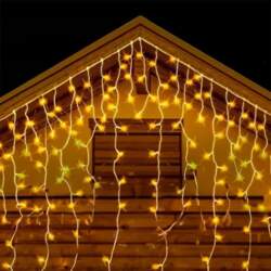 LED Icicle String Lights Darbojas ar