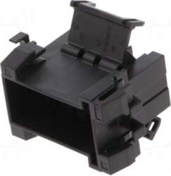 TE Connectivity Connector: wire-wire | plug
