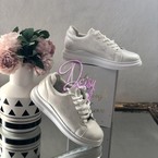 Baltas botes