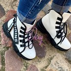 Baltas augstās botes
