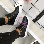 Melnas augstās botes