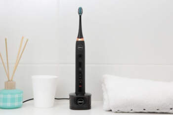 ELDOM DENTA sonic toothbrush, 9 operating