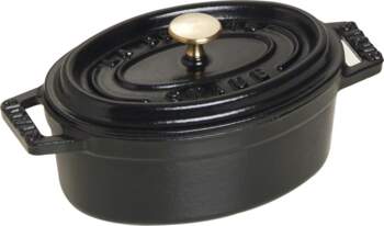 Mini cast iron oval pot Staub