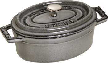 Mini cast iron oval pot Staub