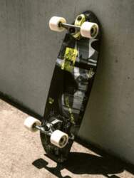 GLOBE Frothy Mission surfskate