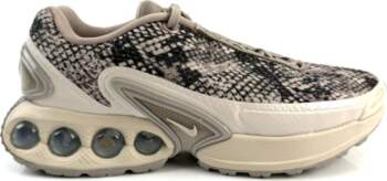 NIKE AIR MAX 38