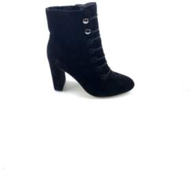 RIVER ISLAND 42