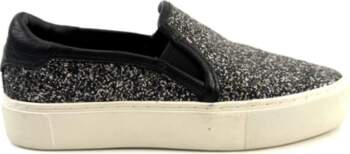 UGG 36