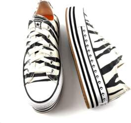 CONVERSE 39