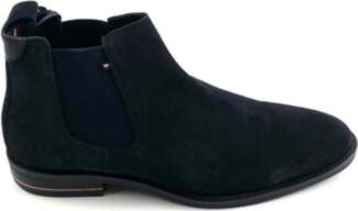 Tommy Hilfiger 43