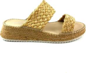MARCCAIN 39
