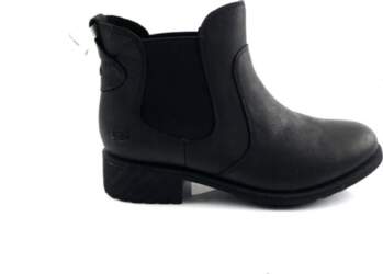 UGG 39