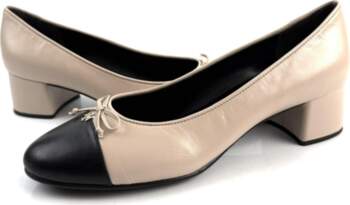 TORY BURCH CAP-TOE PUMP 39 1/2