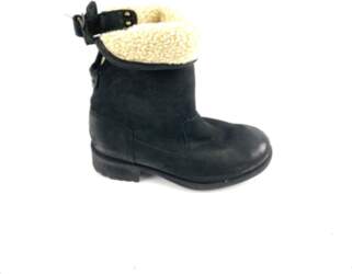 UGG 36