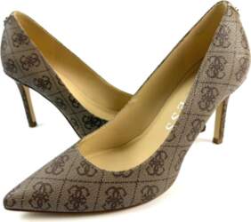 GUESS 38