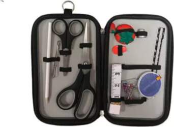 SINGER Sewing Kit 13640 Beginner —