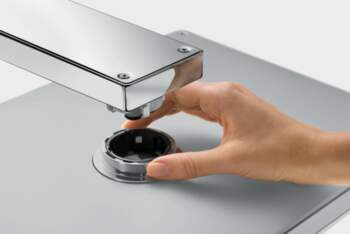 Dušas galva ar turētāju Hansgrohe Rainmaker