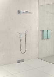 Dušas galva ar turētāju Hansgrohe Rainmaker