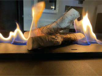 KAMINSKI Sparkling fire log