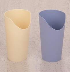 Mug with a cut-out