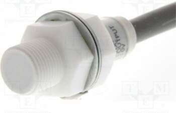 OMRON Sensor: inductive; OUT: PNP /