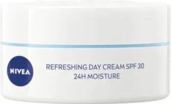 Nivea Essential Refreshing Day Cream SPF