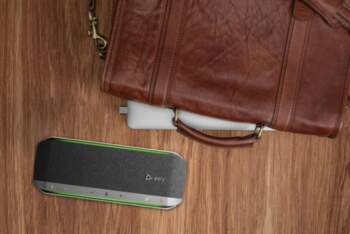 Poly Sync 40+ speakerphone  Universal USB/Bluetooth