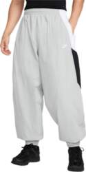 Nike Loose Fit Cuffed Logo Retro