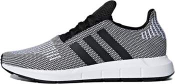 Adidas Swift Run `Core Black Cloud