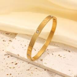 Light Luxury and Versatile Stackable Bracelets