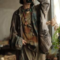 Ancient Falling Mud Light Retro Lapel