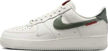 Nike Air Force 1 07 LE