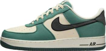 Nike Air Force 1 07 LV8