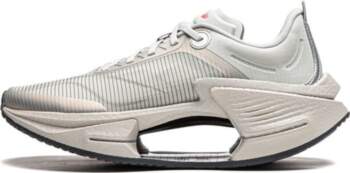 Li Ning Shadow 3 Essential Cushioning